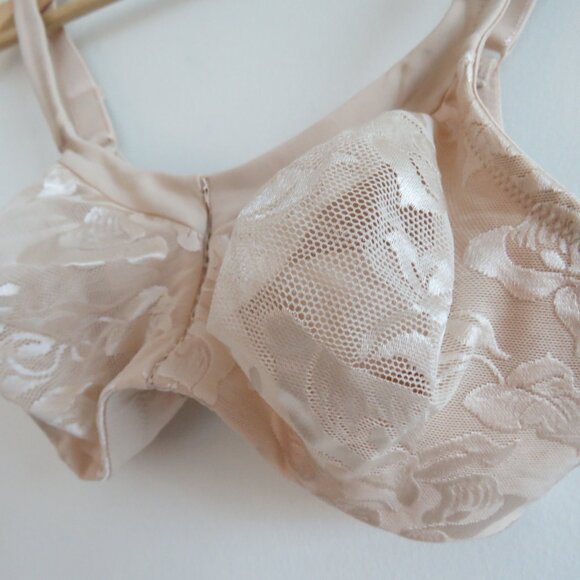 WACOAL Awareness Full Figure Seamless Wire Free Bra in Sand Lace - Size 36B - Picture 7 of 13